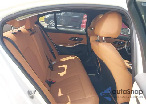 2025 BMW 3 Series 330I z USA, uszkodzony, nr VIN 3MW69CW06S8F08200